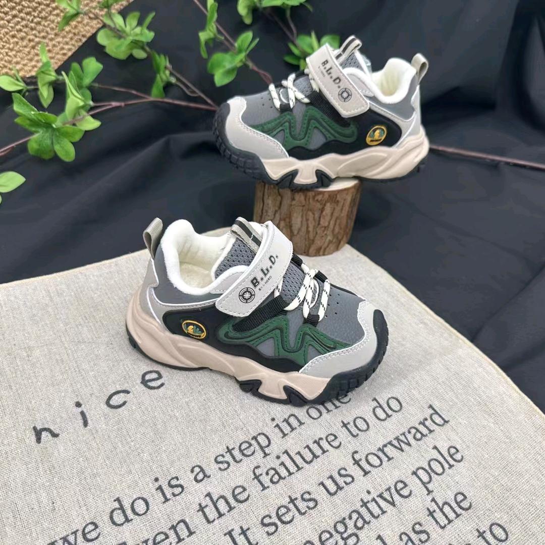 安福县有家潮童童鞋店