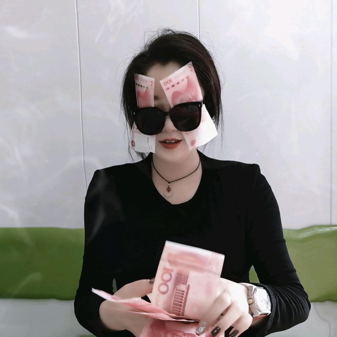 莎莎 吖.
