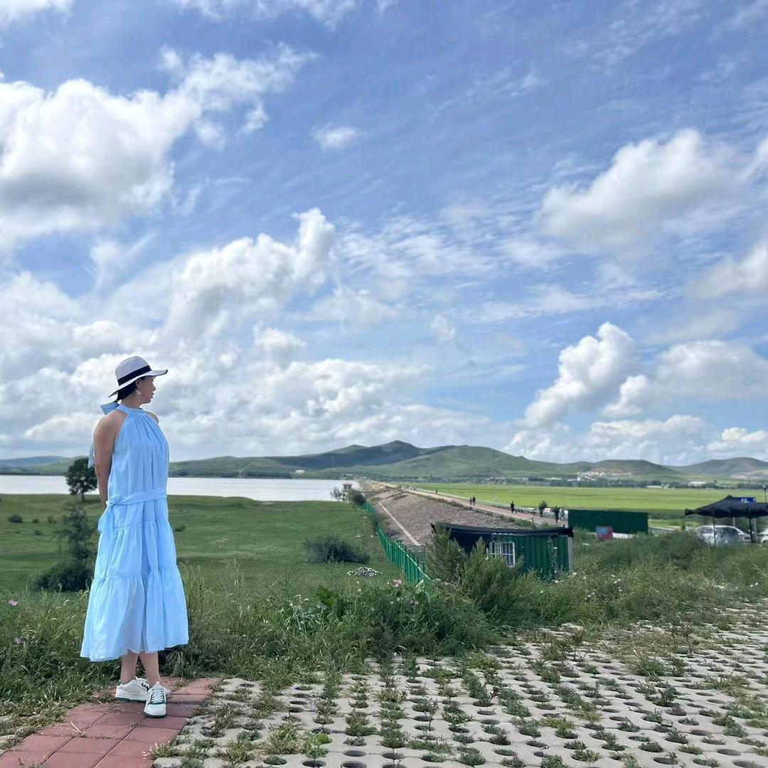 秦皇岛羽恩瑜伽普拉提希漫老师