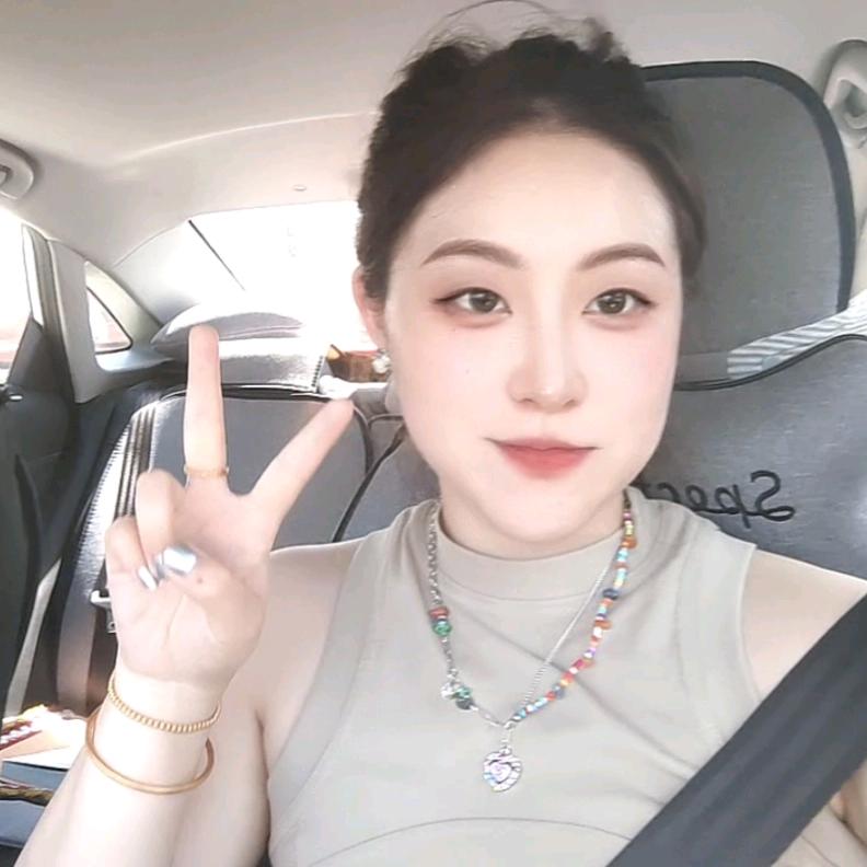 杏任小饼干