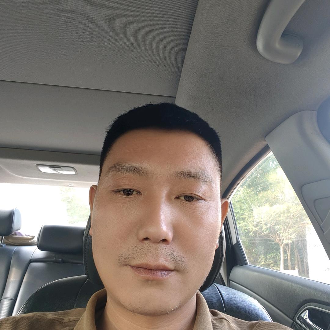 胡华乐。温室大棚直销