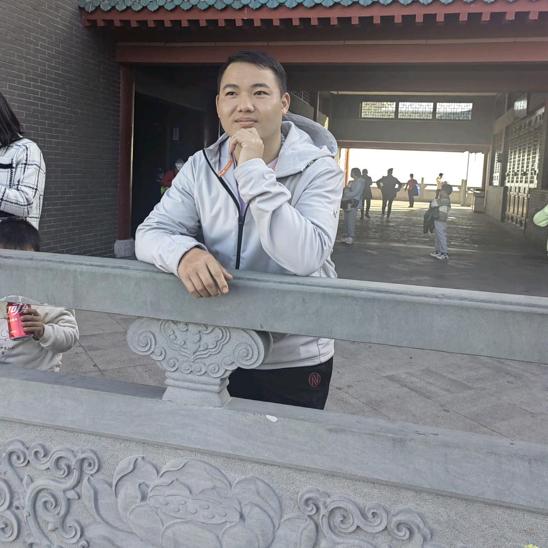 爱唱歌的公交司机（阿东）