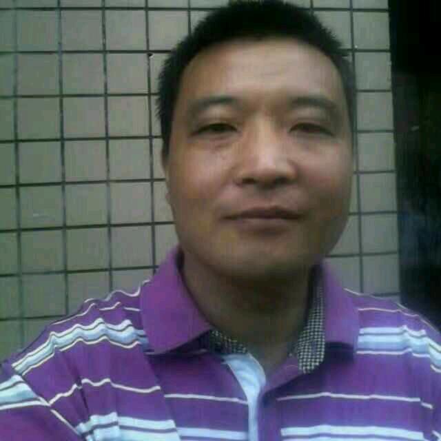 人民公园相亲角 囍上媒捎   胖子