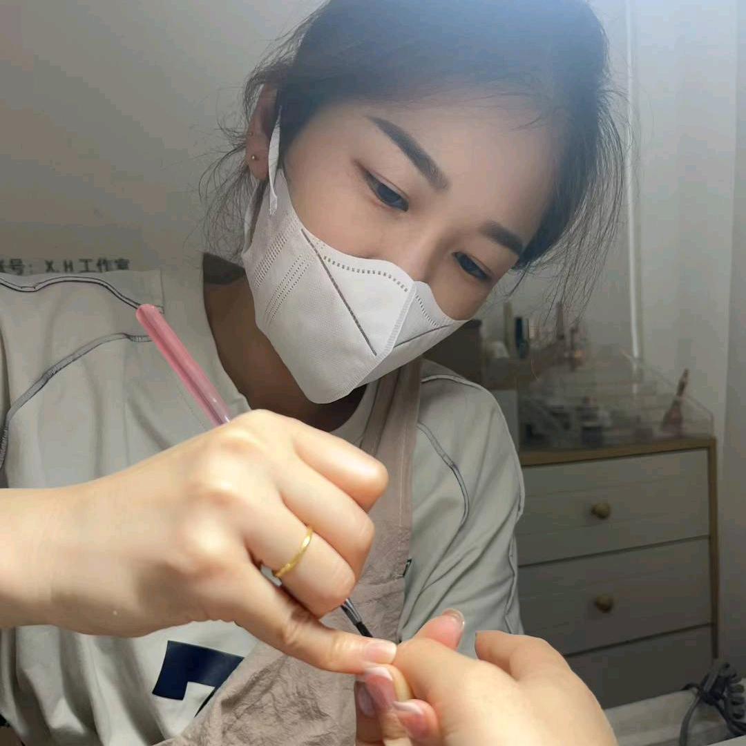 乌迳 X.H工作室美甲 美睫 化妆 护肤
