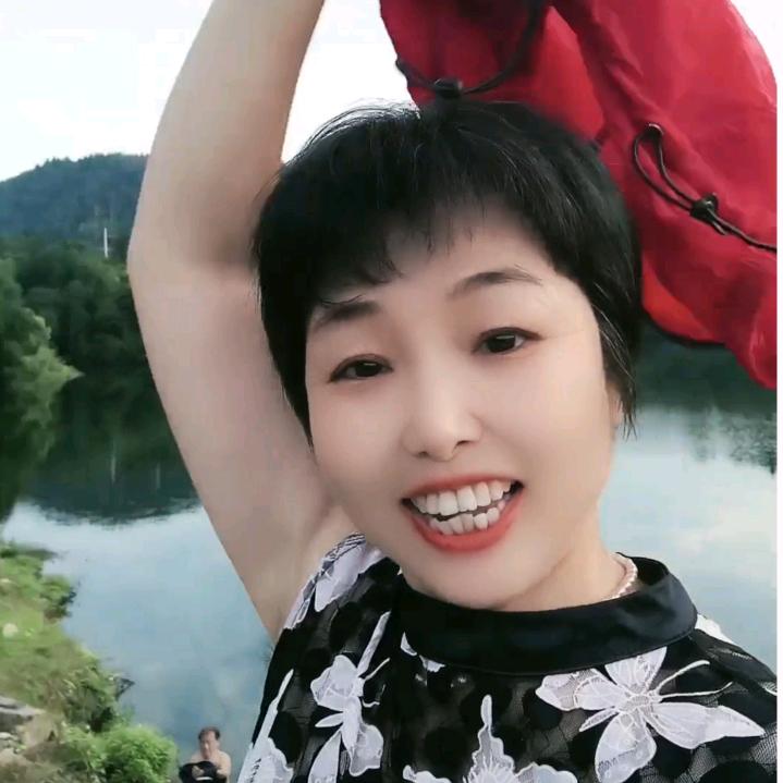 福欣艳