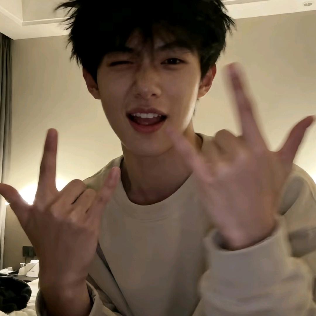 𝓜.阿萨姆（Ʉ₣Ø）