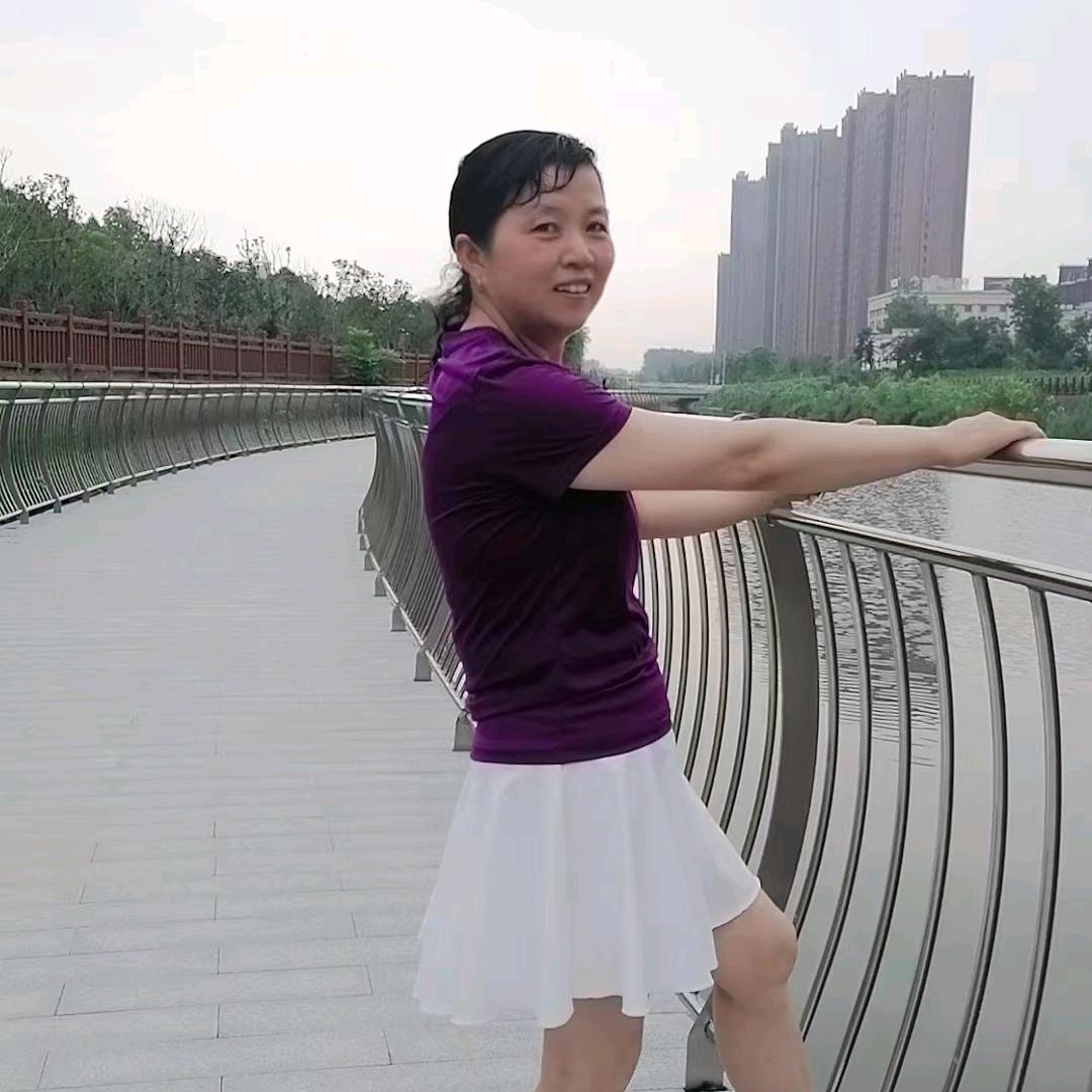 周莉