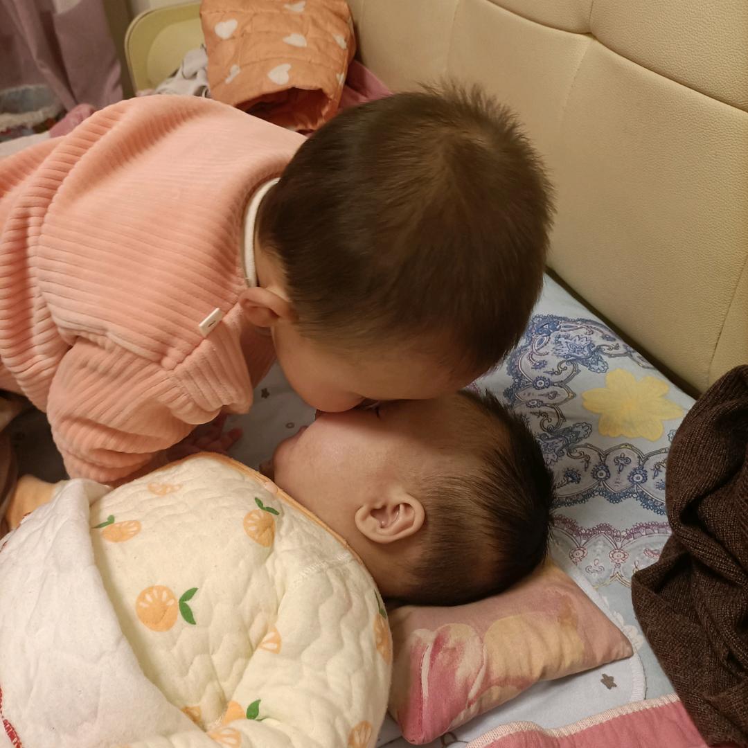 我若不勇敢，谁替我坚强