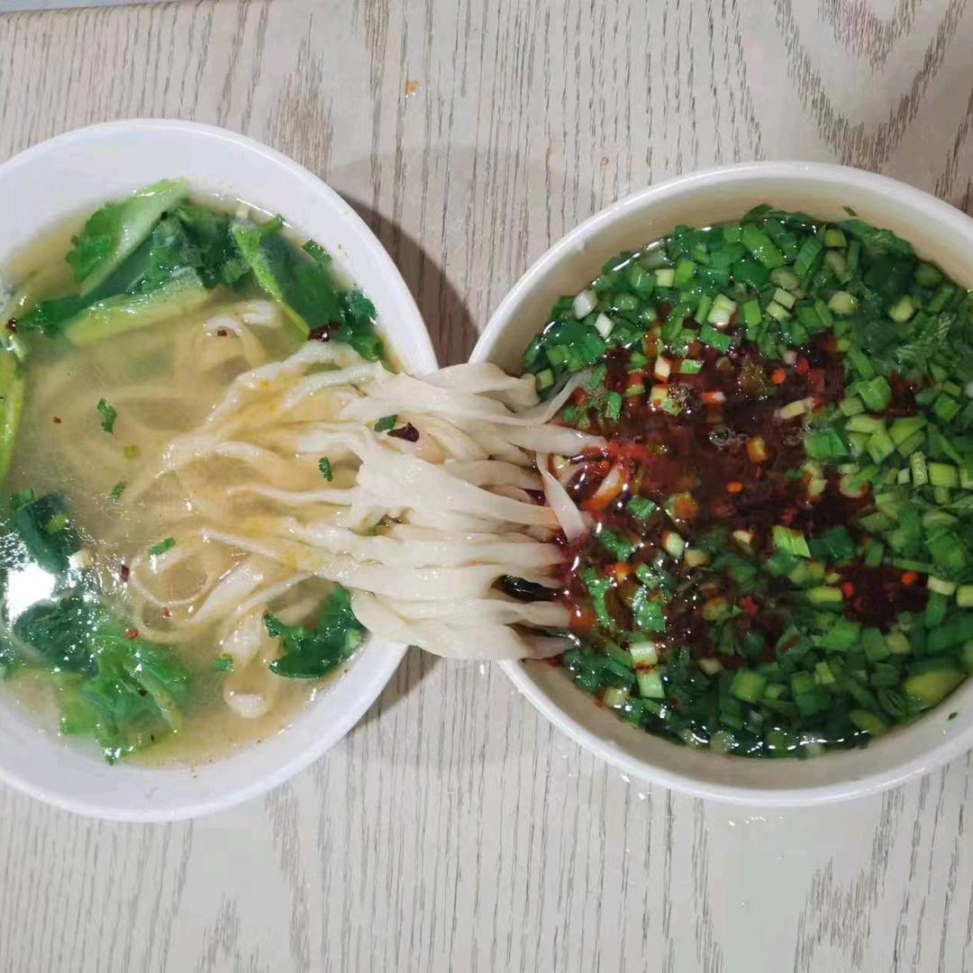 老西安摆汤面馆