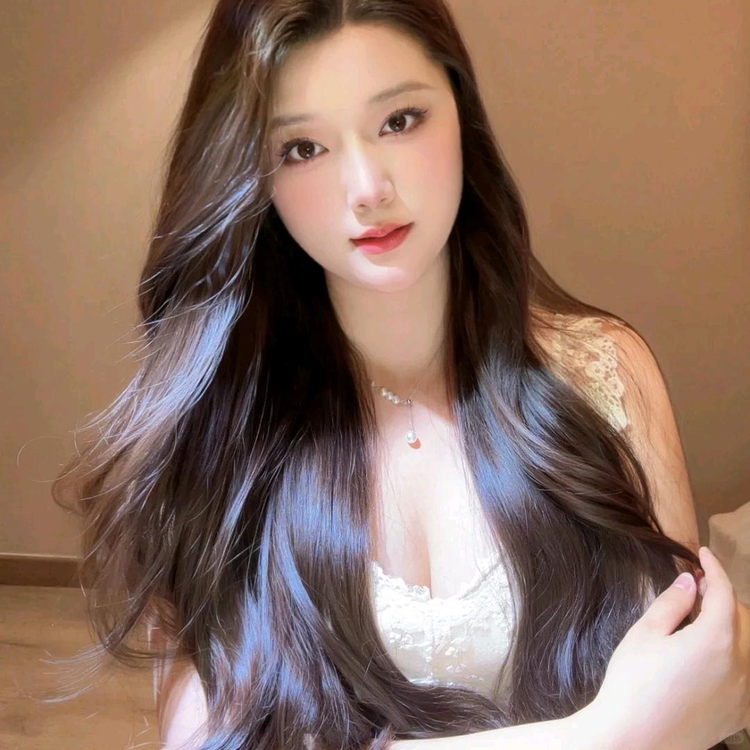 阳光的小松鼠