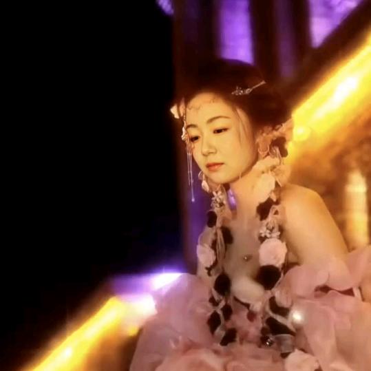 ♡星梦(•ิ_•ิ)