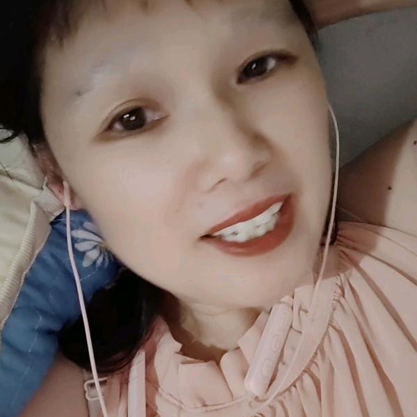 空中的雪莲跳舞，唱歌