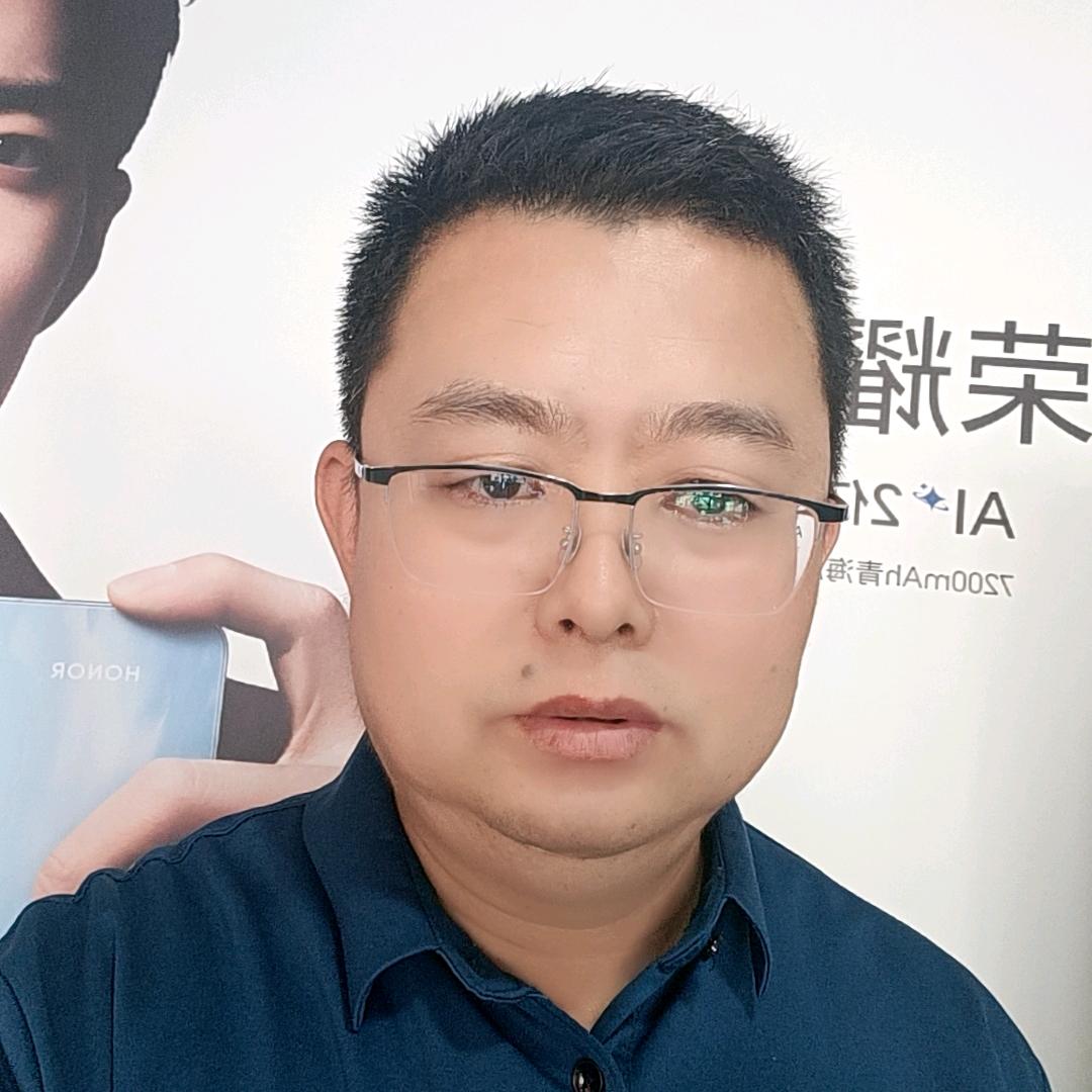 手机店李仁忠