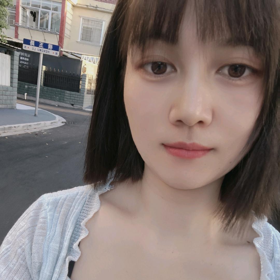 莹莹(寿县卖葡萄的小姑娘👧🏻)