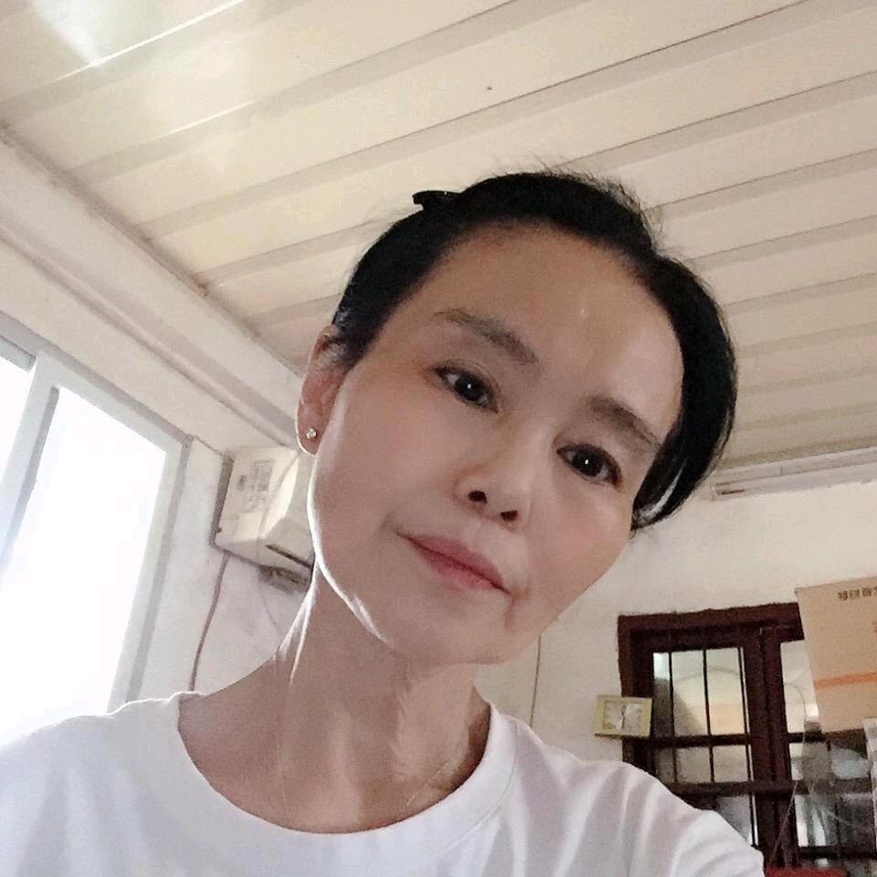 汉蓉橱窗