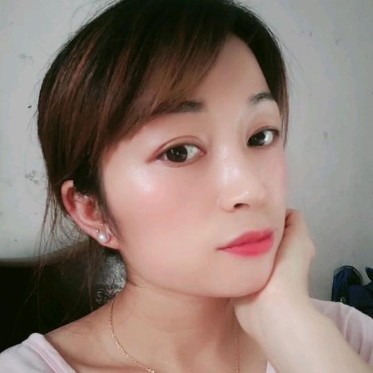 小💞何