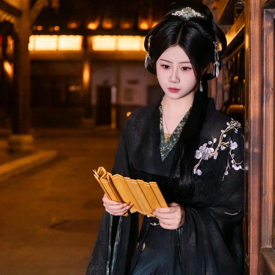 小桃子呀~