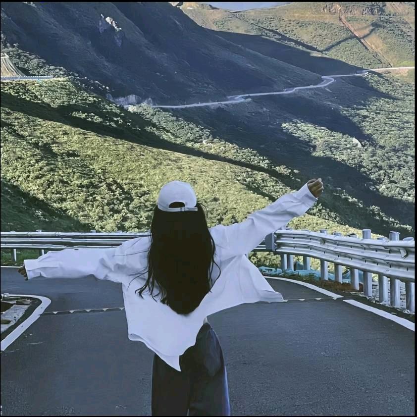 想吃肥包子头像