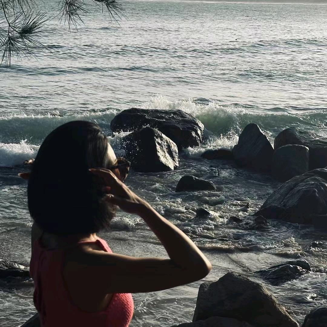 螺狮粉味的黑丝