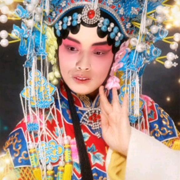 反串扮演者艺人