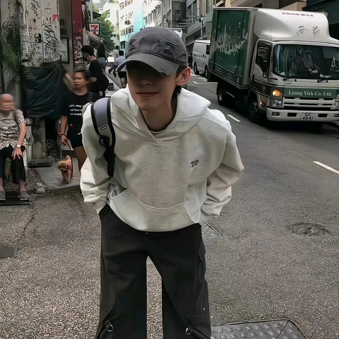 小苏打..爱钓鱼