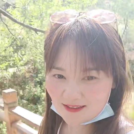 曲靖温士美护肤，凤凤