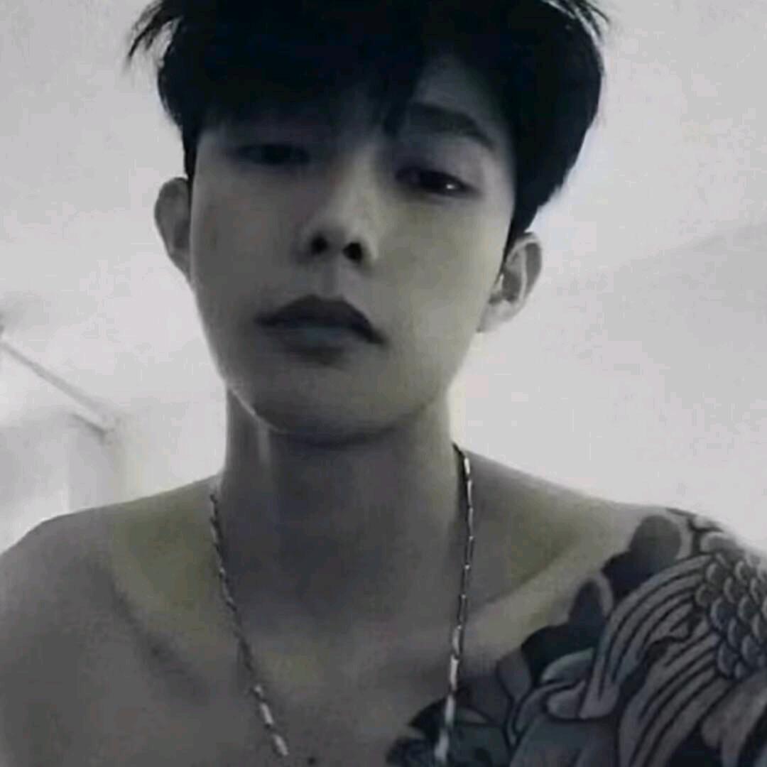 压烈的马