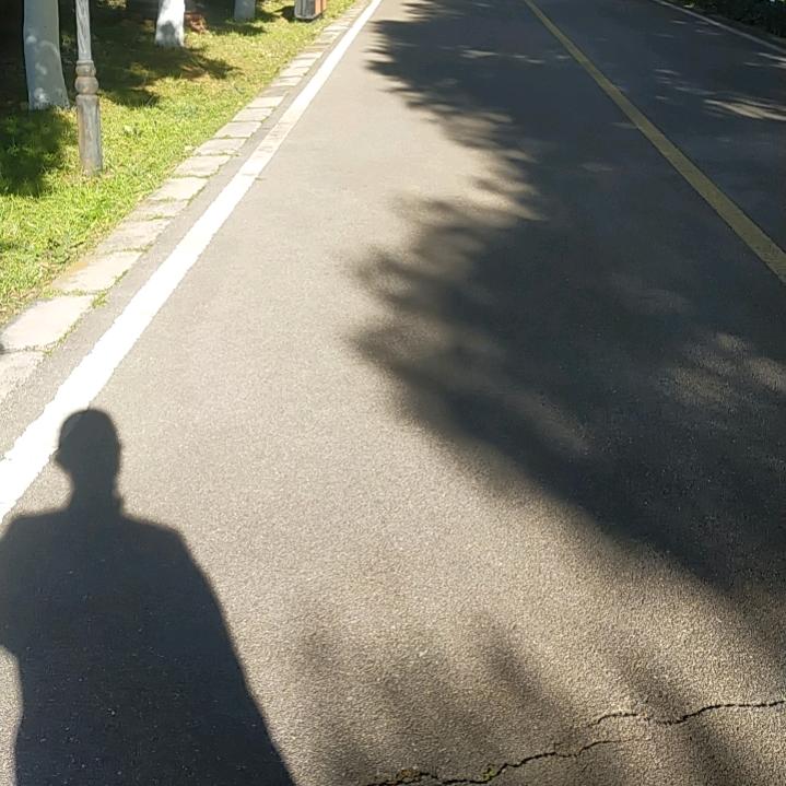 你是一刀切短发那就可以聊聊