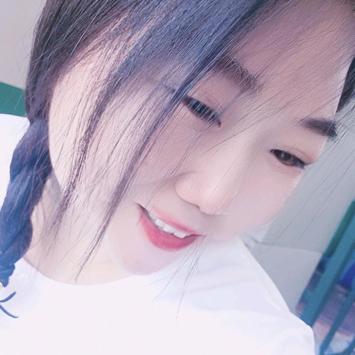 暴脾气的萌萌兔