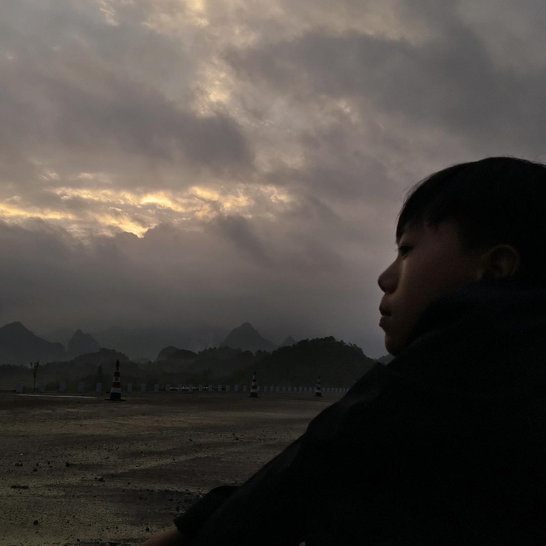 雾尽风尘起