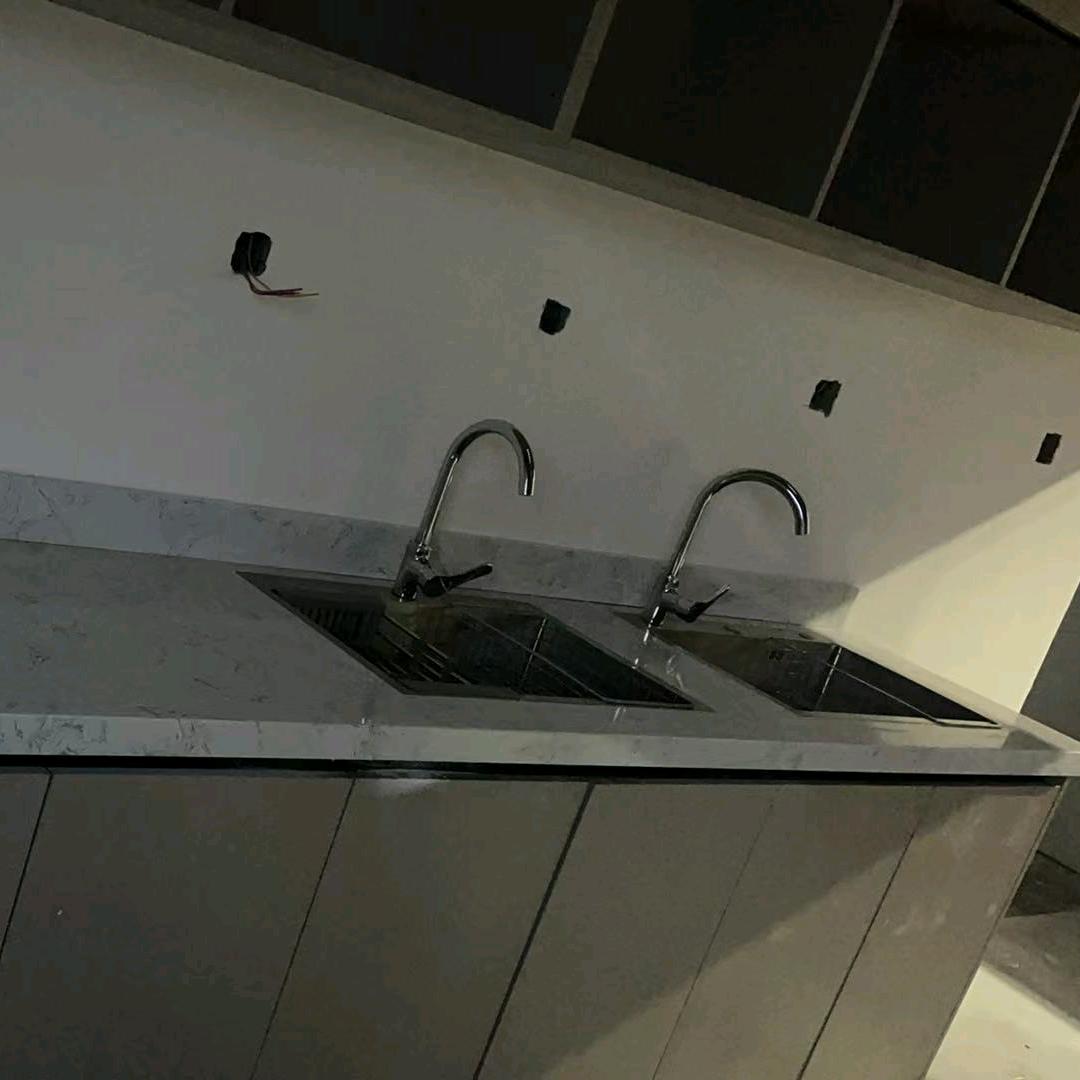 青岛馨成石英石台面加工