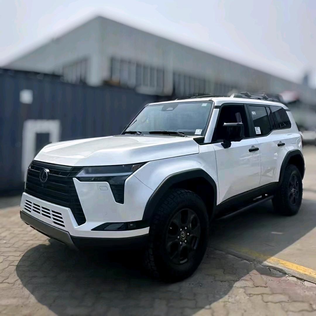 新乡市鑫飞二手车经纪有限公司