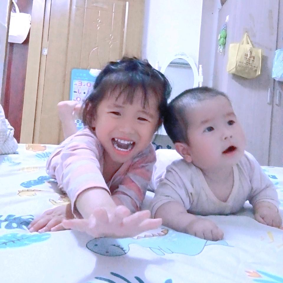 请叫王小姐