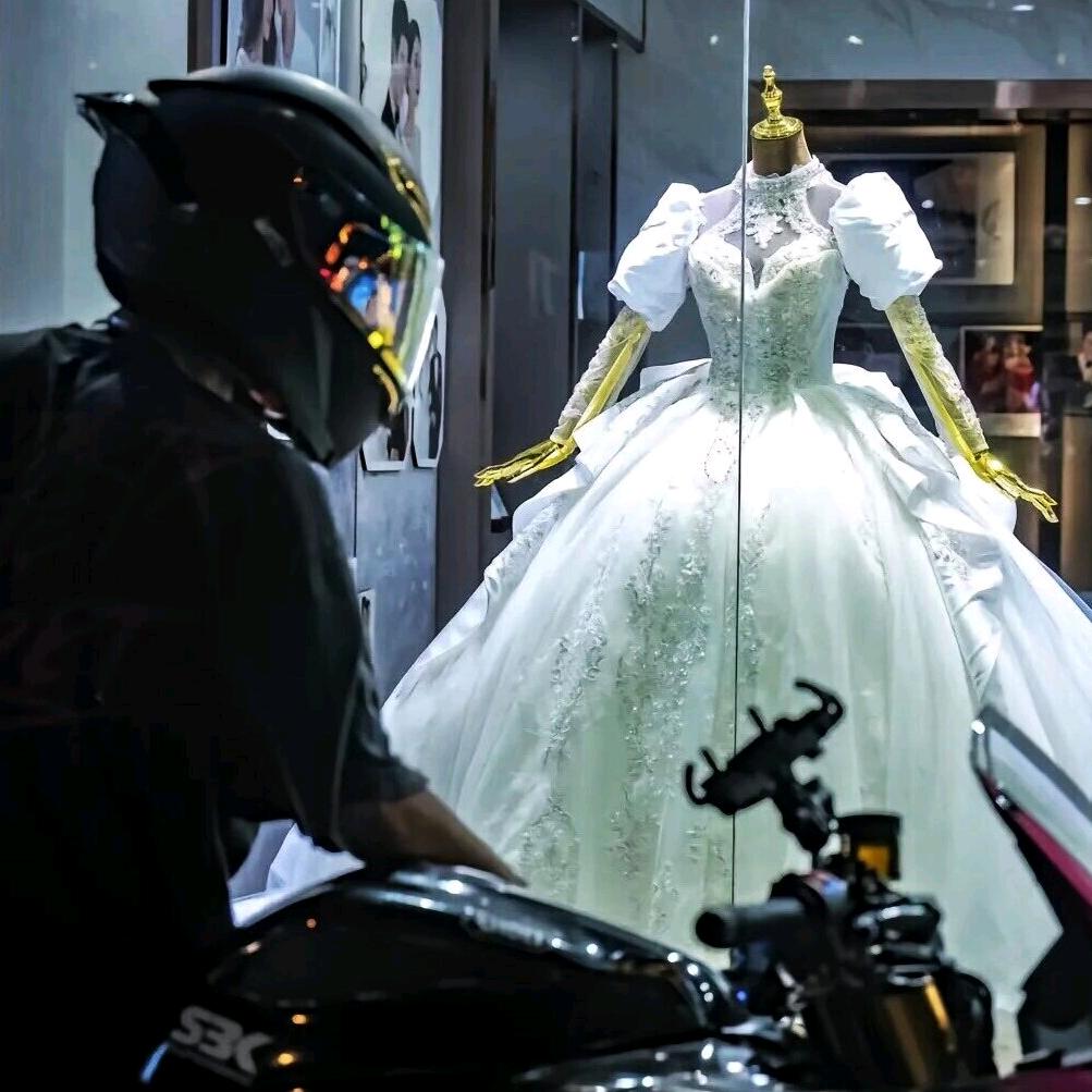 赤峰人的万能墙