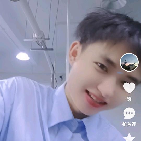 董小白