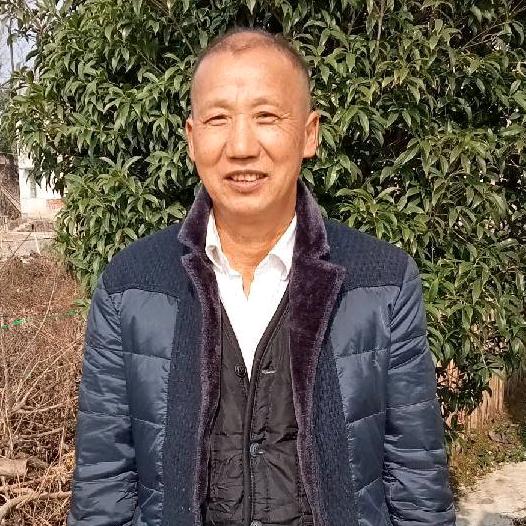 涓江河畔老胡