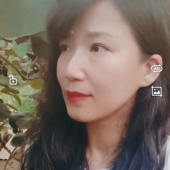 女青年👩