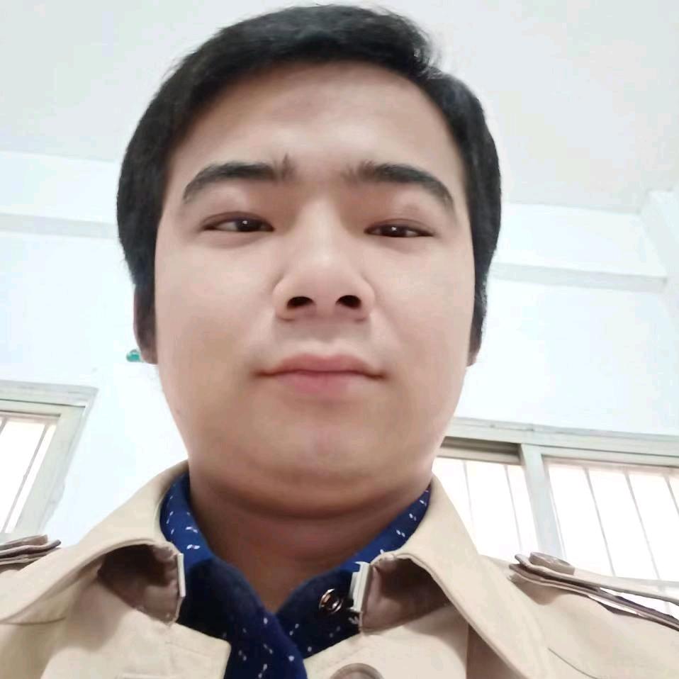 易佳林