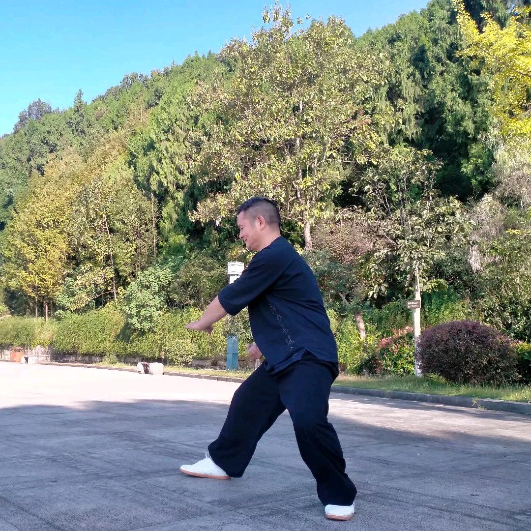 巴山太极（健康是福）