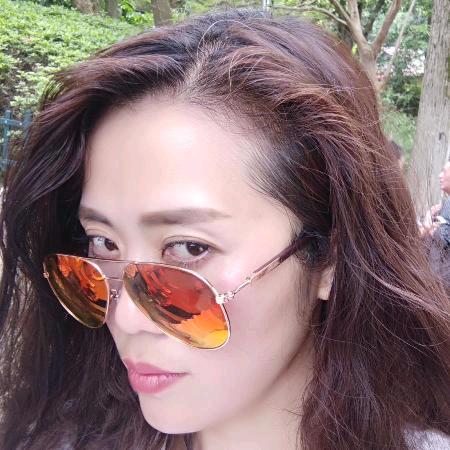 西安80后做皮肤的寇静