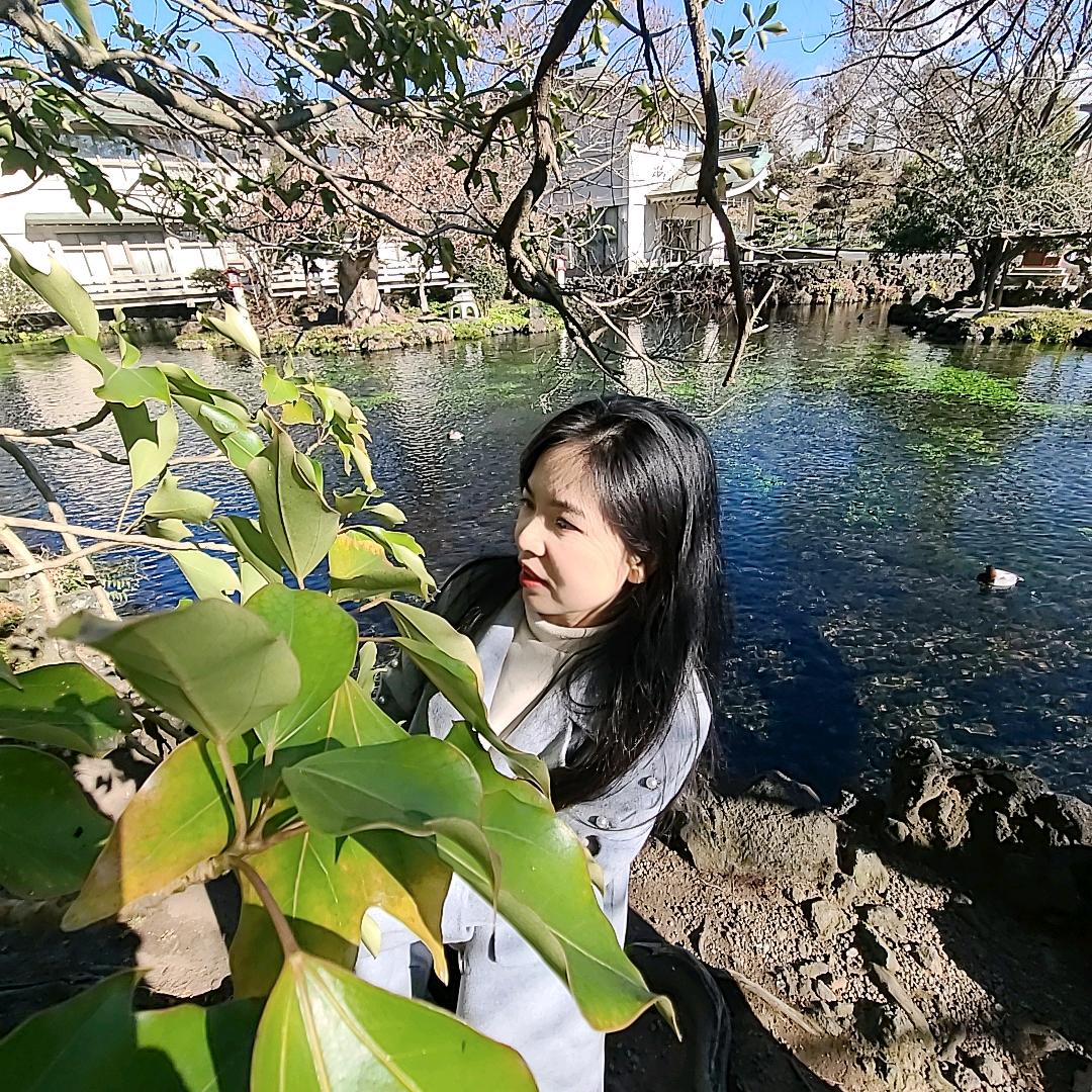 有个姑娘叫小芳（拒闲聊拒合拍)