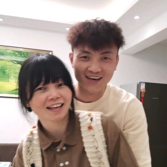 黎妹和嘉哥