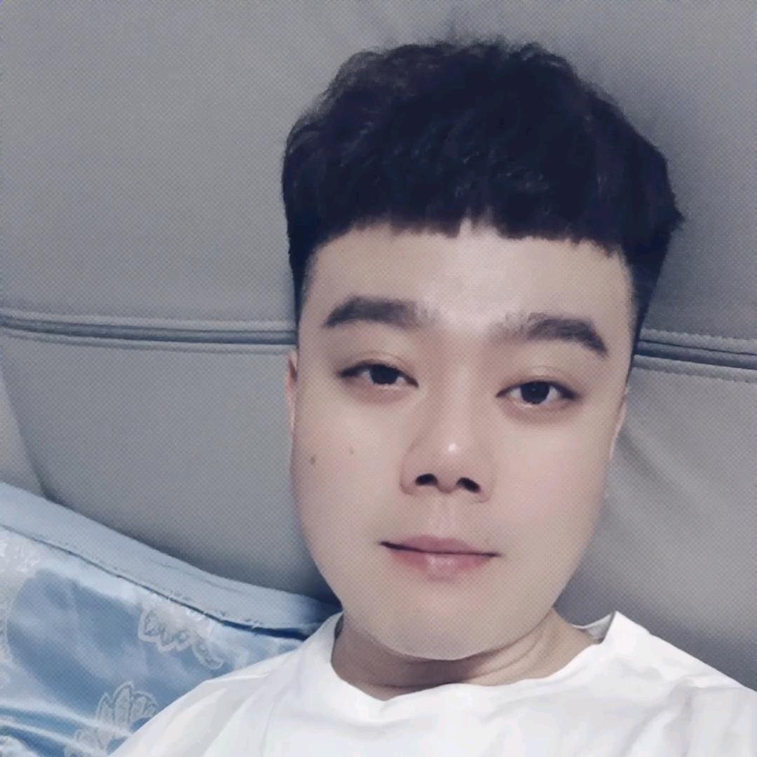 北京青年
