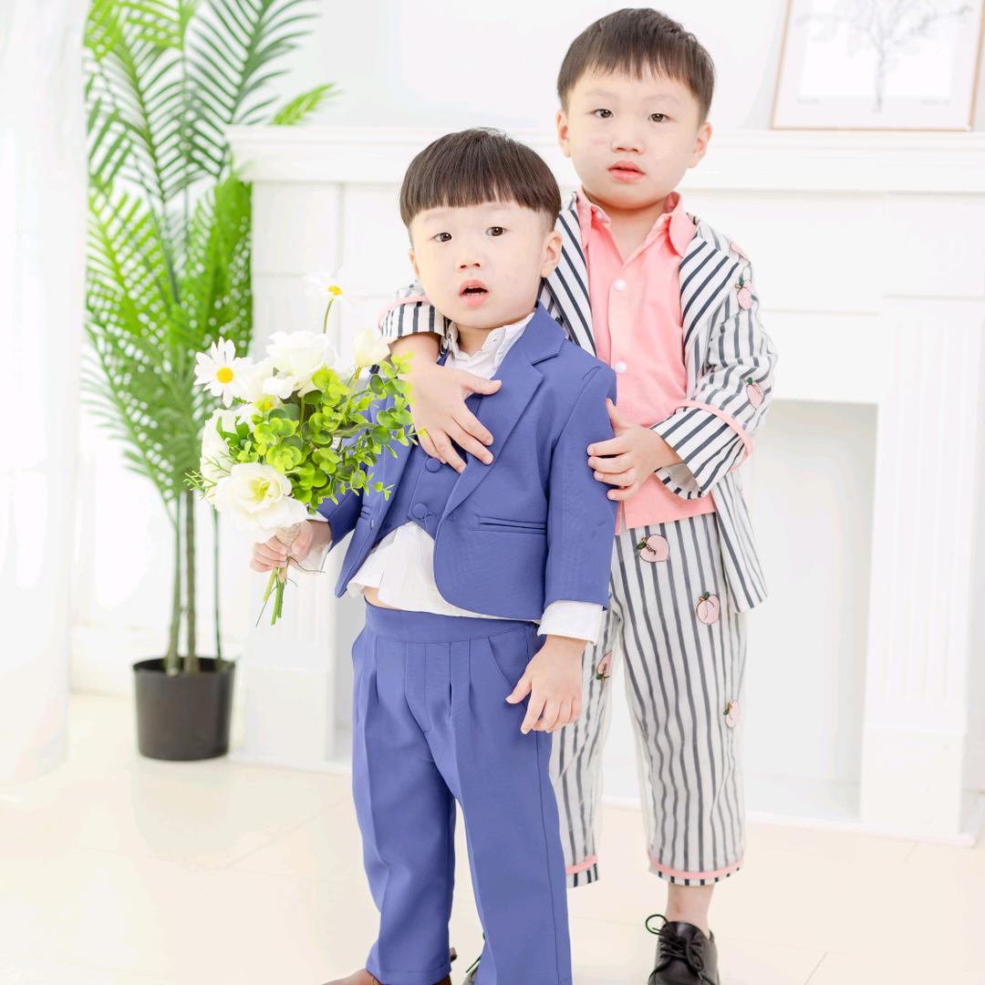 陈珍服装，金寨.江店.凤城外街.