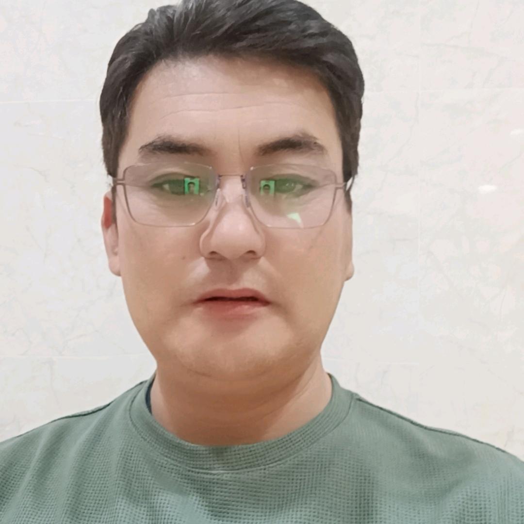 万：满都拉