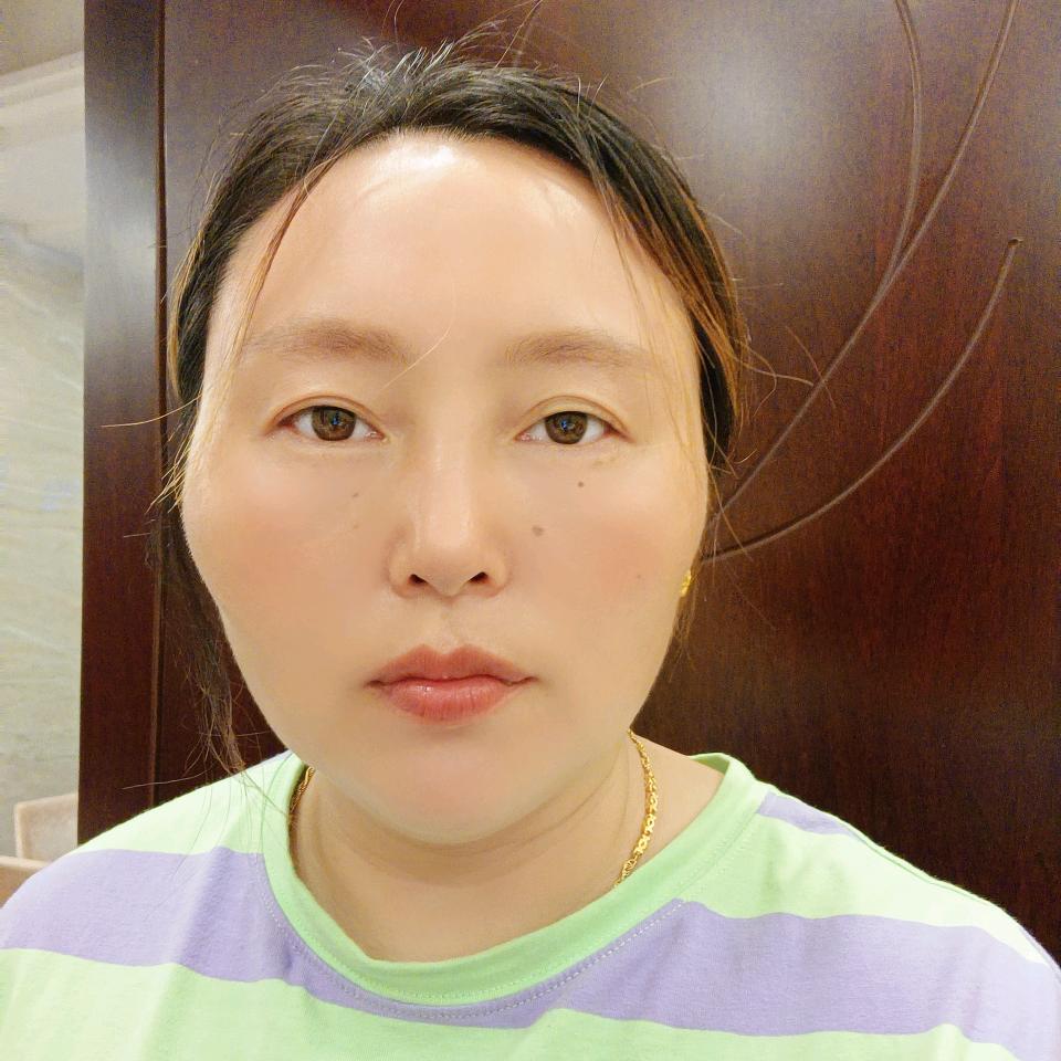 草莓妹秀姐