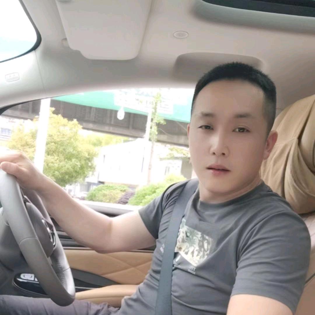 喝盛世凤凰酒交天下好朋友