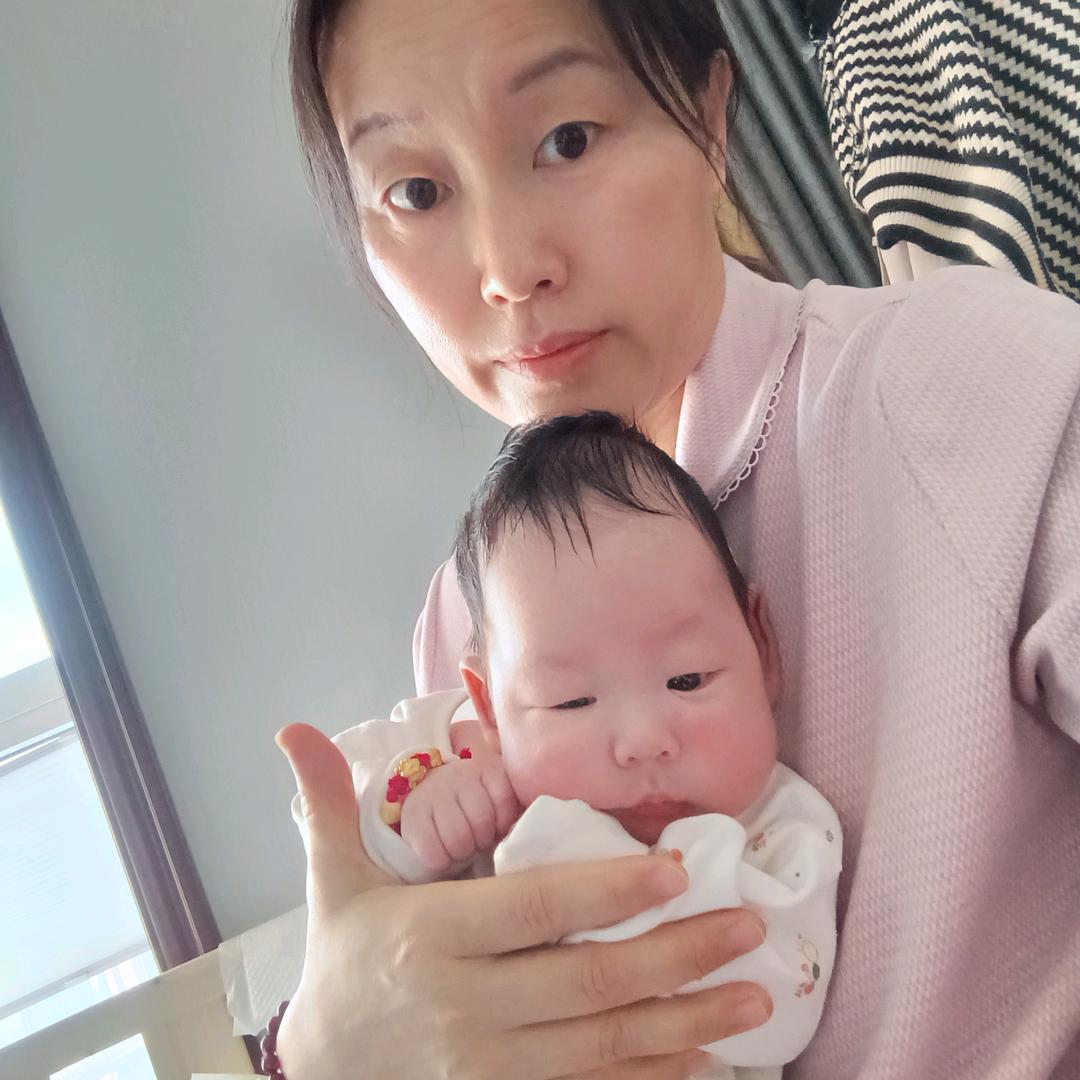 巩姐母婴育儿