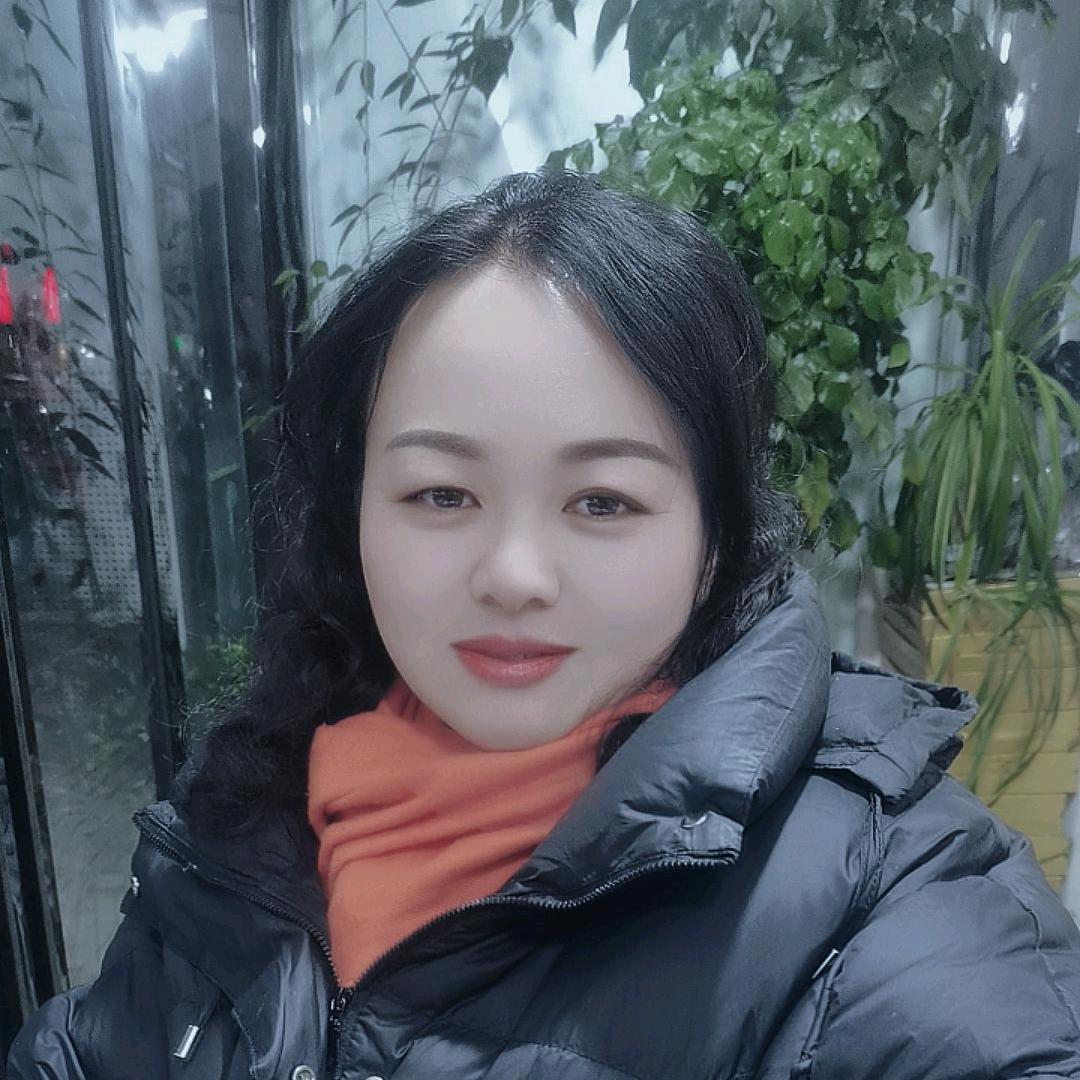 枫杨树下