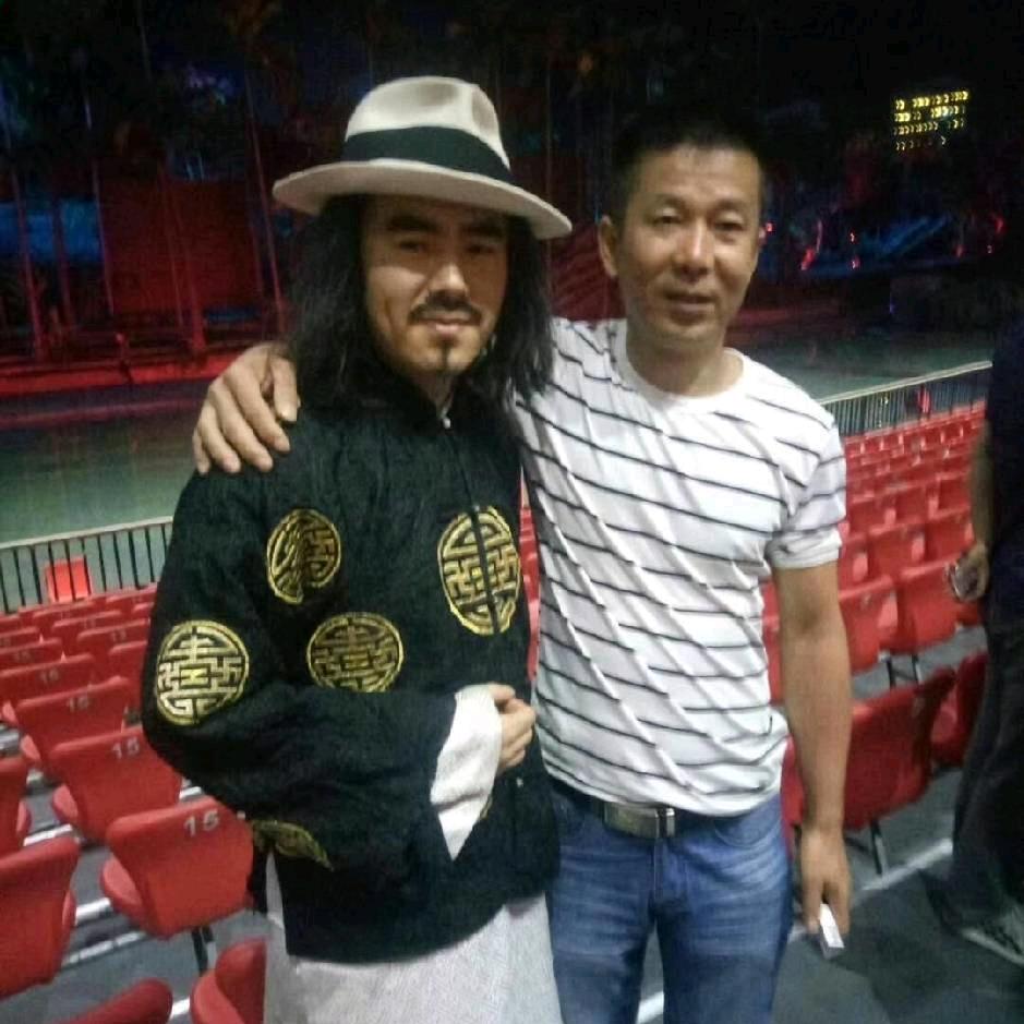 我在努力的活着